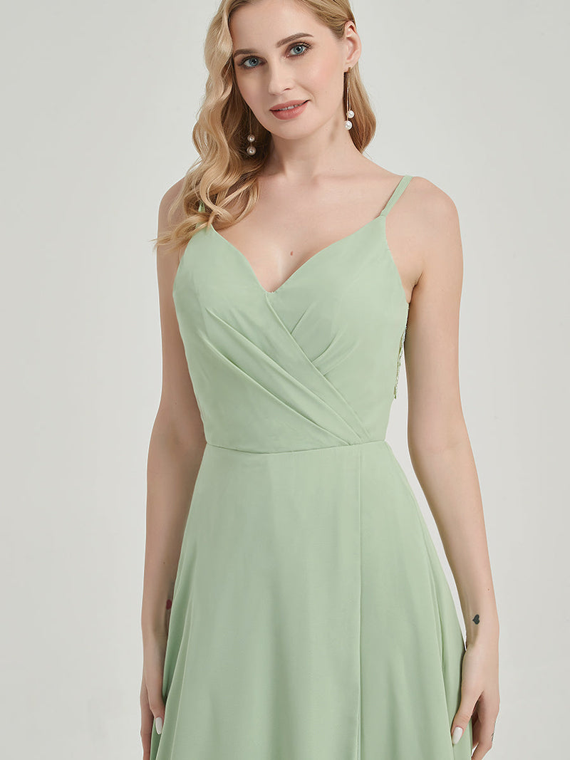 Deep-V lace back with scallop lace trim bridesmaid dress